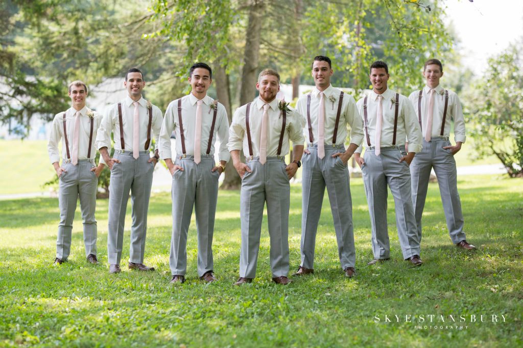 Gentry Wedding - photos courtesy of https://www.facebook.com/skyestansburyphotography